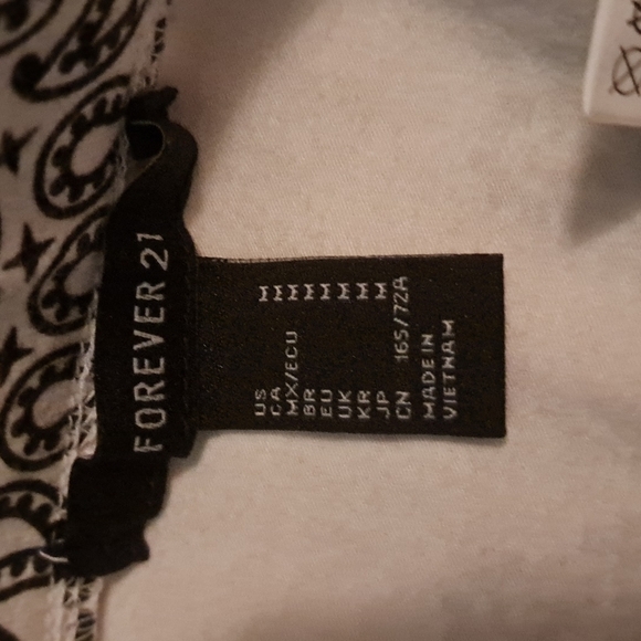 *3 for $15* Forever 21 Mini Patterned Skirt - Picture 2 of 3